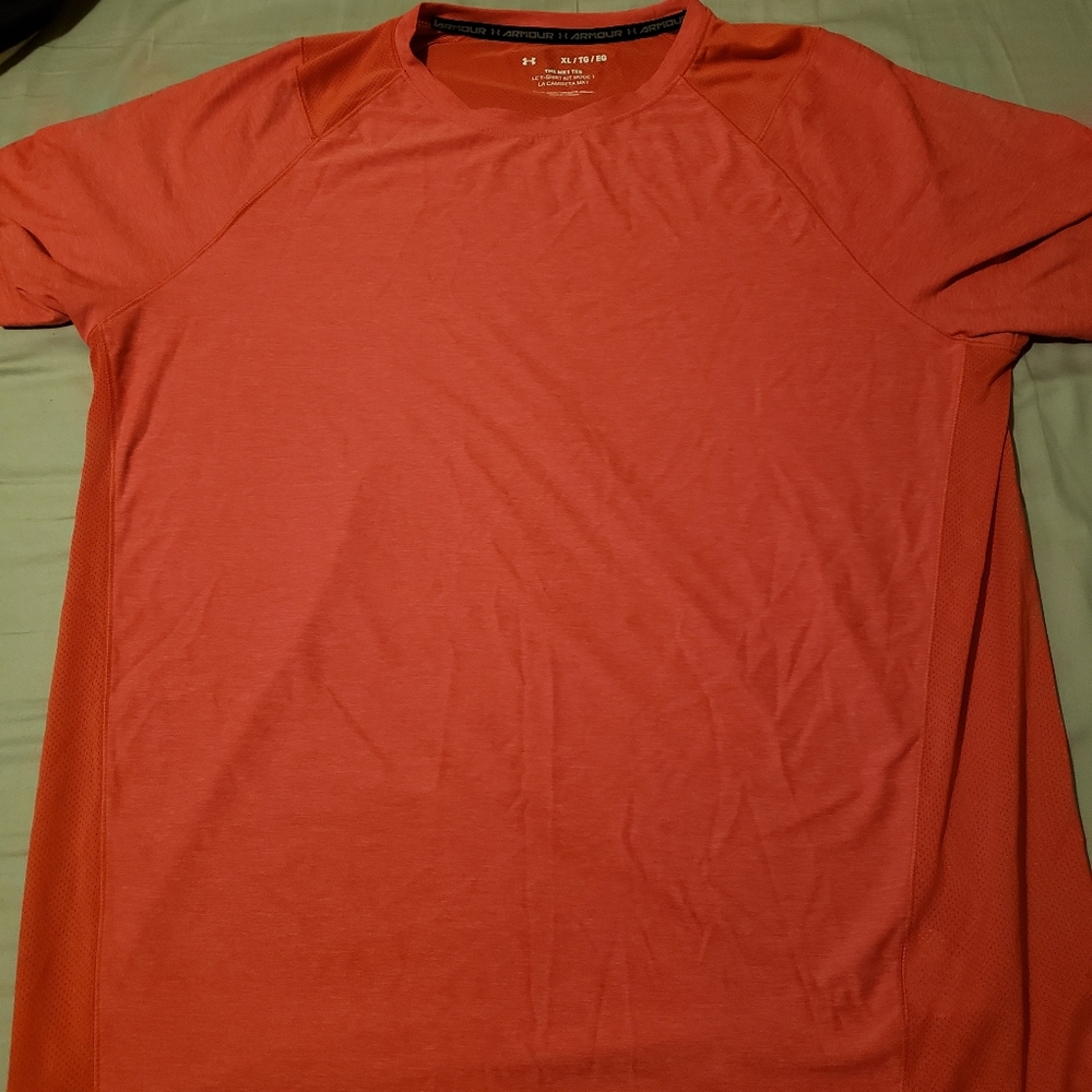 Under Armour XL shirt